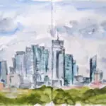 Akwarelowa panorama Warszawy z Pałacem Kultury i Nauki, nowoczesnymi wieżowcami i zielenią na pierwszym planie.